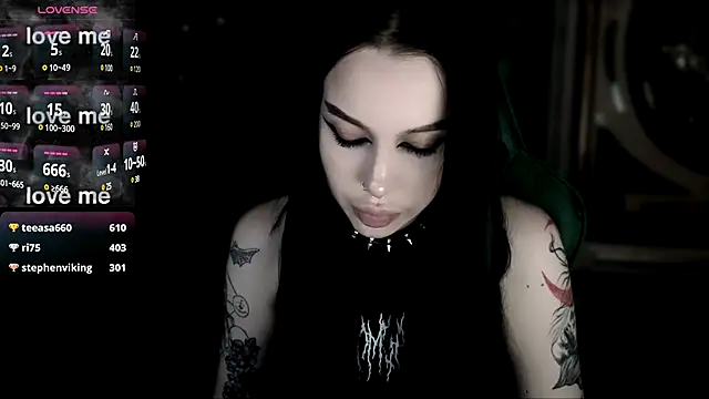 Snapshot of alexx_succubus chatting on 03-10-25, 12:40 alexx succubus online show from 03-10-25, 12:40