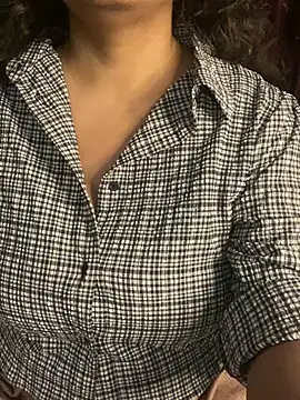 hot menka online show from 01-14-25, 03:47