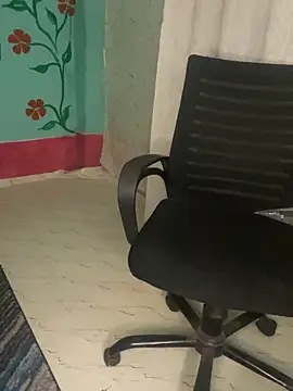 hot menka online show from 03-18-25, 02:26