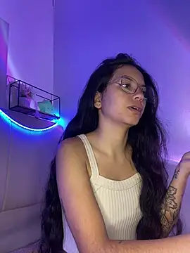 Snapshot of Rosita_forever_ chatting on 02-06-25, 01:10 Rosita forever online show from 02-06-25, 01:10