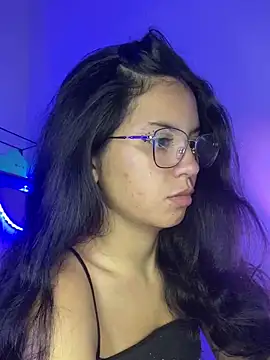 Snapshot of Rosita_forever_ chatting on 02-13-25, 04:17 Rosita forever online show from 02-13-25, 04:17