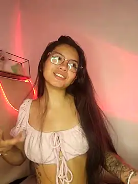 Snapshot of Rosita_forever_ chatting on 03-03-25, 02:15 Rosita forever online show from 03-03-25, 02:15