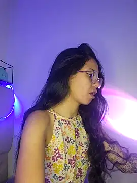 Snapshot of Rosita_forever_ chatting on 03-06-25, 05:54 Rosita forever online show from 03-06-25, 05:54