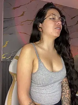 Snapshot of Rosita_forever_ chatting on 09-23-25, 01:58 Rosita forever online show from 09-23-25, 01:58
