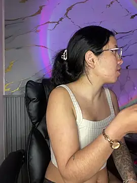 Snapshot of Rosita_forever_ chatting on 10-08-25, 02:53 Rosita forever online show from 10-08-25, 02:53
