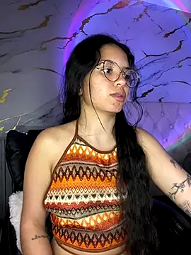Snapshot of Rosita_forever_ chatting on 10-10-25, 02:27 Rosita forever online show from 10-10-25, 02:27