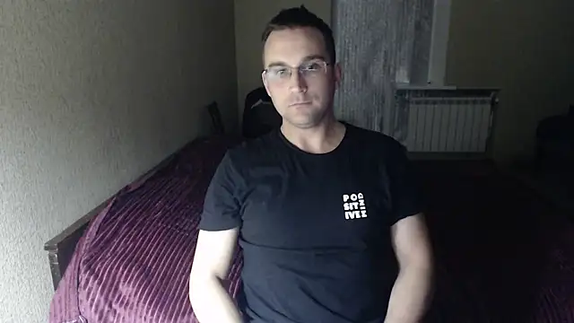 Snapshot of Sanderx chatting on 02-14-25, 09:43 Sanderx online show from 02-14-25, 09:43