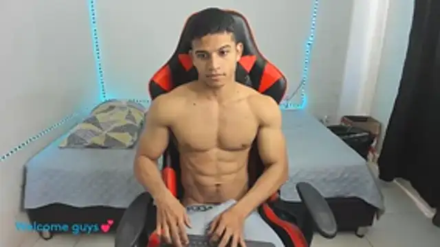 oliver thompsson7 online show from 12-01-25, 06:35