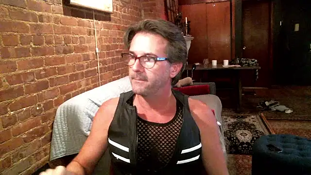 Johnny Bottoms online show from 10-28-25, 10:34