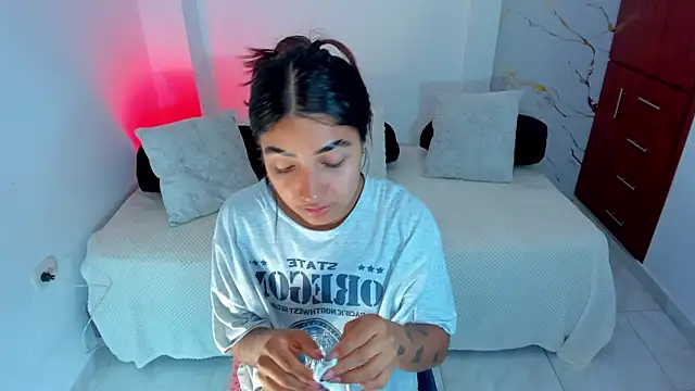 martina roldam online show from 04-18-26, 02:26