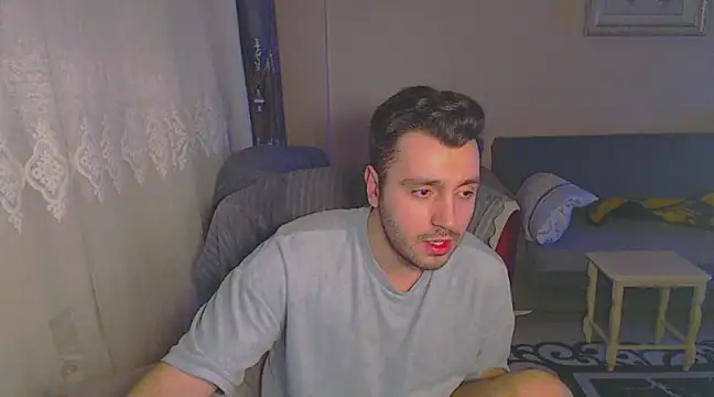 handsomeee04 online show from 01-31-25, 09:37