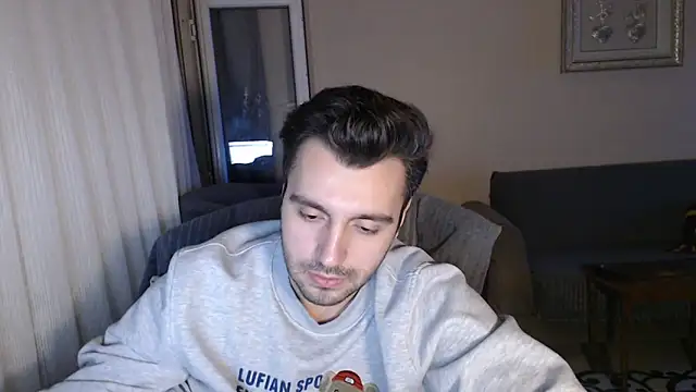 handsomeee04 online show from 10-13-25, 09:04