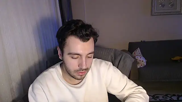 handsomeee04 online show from 10-24-25, 11:34