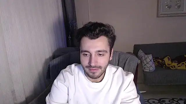 handsomeee04 online show from 10-28-25, 08:22