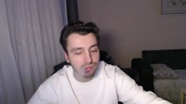 handsomeee04 online show from 03-24-26, 10:04