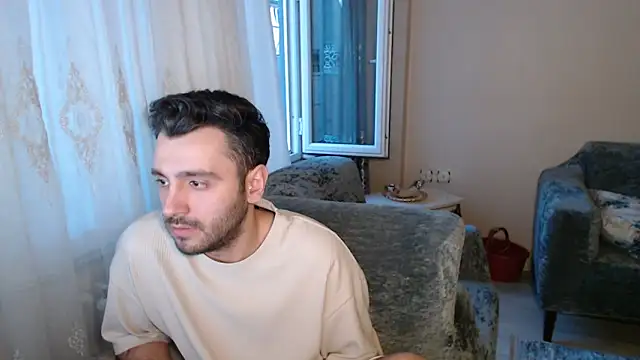 handsomeee04 online show from 05-15-26, 11:01