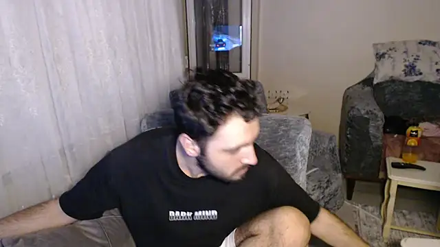 handsomeee04 online show from 06-08-26, 11:16