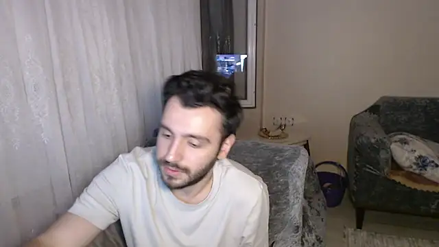 handsomeee04 online show from 06-11-26, 10:19