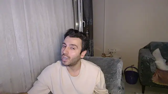 handsomeee04 online show from 06-14-26, 08:44