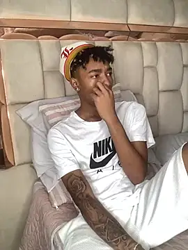 Boy cock18 online show from 02-19-25, 04:44