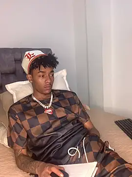 Boy cock18 online show from 03-09-25, 07:23