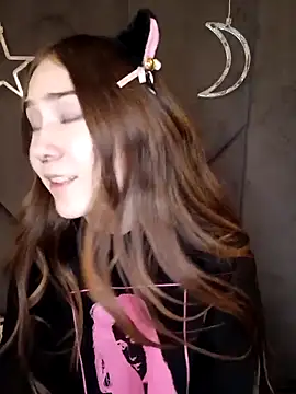 Snapshot of SashaMeow chatting on 03-18-25, 10:48 SashaMeow online show from 03-18-25, 10:48