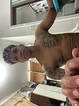 Snapshot of Muzao chatting on 02-20-26, 08:53 Muzao online show from 02-20-26, 08:53