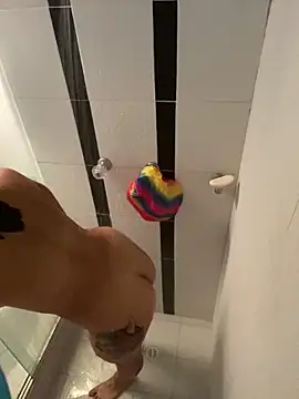 lauuraww online show from 01-19-25, 05:05