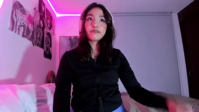 lauuraww online show from 03-10-25, 03:45