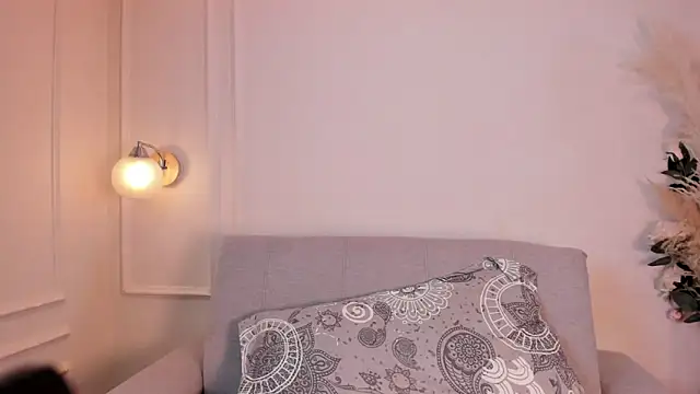 Abril jones10 online show from 01-13-25, 04:08