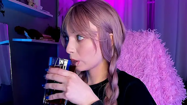 Snapshot of forget_me_not_eve chatting on 01-16-25, 02:41 forget me not eve online show from 01-16-25, 02:41