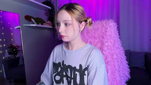 Snapshot of forget_me_not_eve chatting on 01-20-25, 08:30 forget me not eve online show from 01-20-25, 08:30