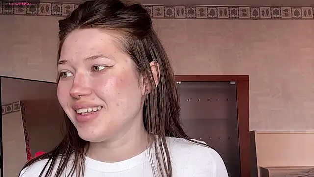 eva varnerr online show from 04-19-26, 01:54