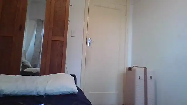 EROTIC BARBIE28 online show from 11-28-25, 06:05