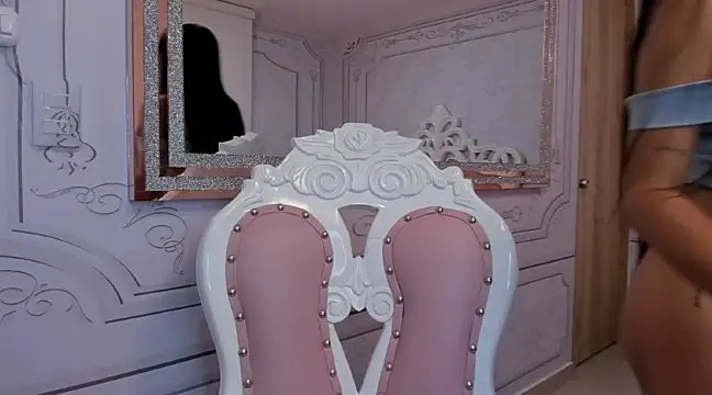 Snapshot of Daphne_Fox_ chatting on 03-08-25, 03:06 Daphne Fox online show from 03-08-25, 03:06