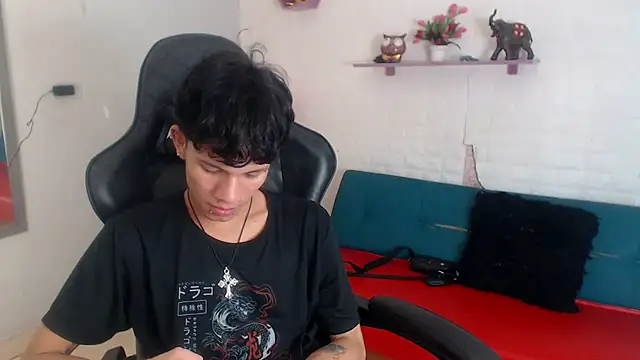 andy dan18 online show from 11-18-25, 03:27