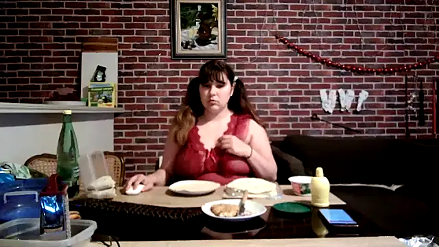 Heleneecesmecs2 online show from 04-05-26, 07:55