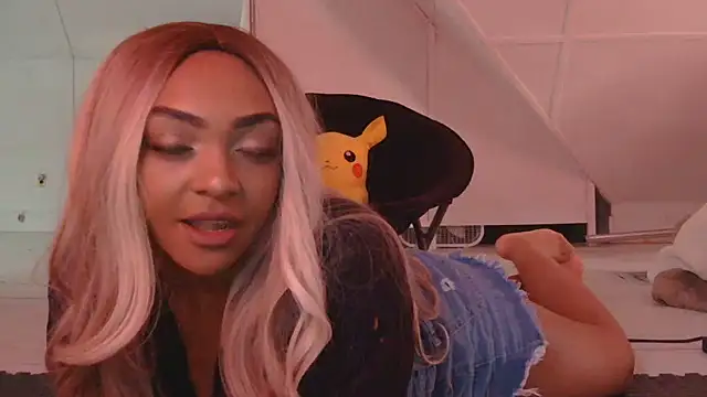 Snapshot of jaslenelovely chatting on 12-30-24, 04:19 jaslenelovely online show from 12-30-24, 04:19