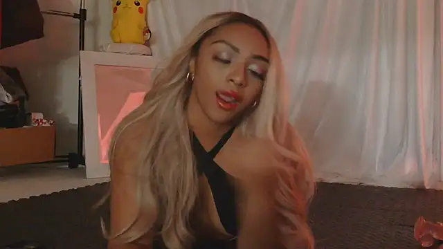 Snapshot of jaslenelovely chatting on 01-04-25, 04:00 jaslenelovely online show from 01-04-25, 04:00