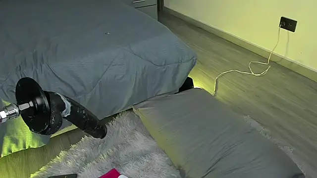 LolaAngellx online show from 04-21-26, 01:42