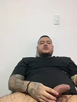 Snapshot of El_Titan1998 chatting on 01-01-25, 09:52 El Titan1998 online show from 01-01-25, 09:52