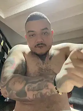 Snapshot of El_Titan1998 chatting on 01-05-25, 01:58 El Titan1998 online show from 01-05-25, 01:58