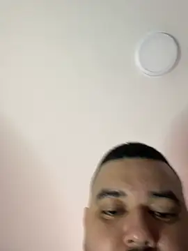 Snapshot of El_Titan1998 chatting on 02-02-25, 08:30 El Titan1998 online show from 02-02-25, 08:30