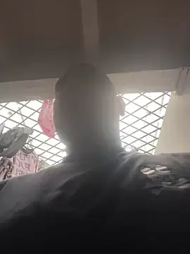 Snapshot of El_Titan1998 chatting on 02-28-25, 06:52 El Titan1998 online show from 02-28-25, 06:52