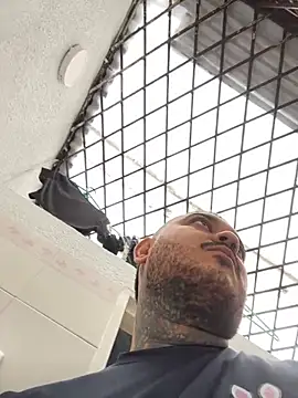 Snapshot of El_Titan1998 chatting on 03-08-25, 02:51 El Titan1998 online show from 03-08-25, 02:51