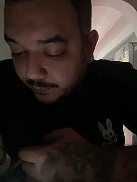 Snapshot of El_Titan1998 chatting on 03-09-25, 03:38 El Titan1998 online show from 03-09-25, 03:38