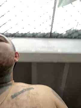 Snapshot of El_Titan1998 chatting on 03-12-25, 11:53 El Titan1998 online show from 03-12-25, 11:53