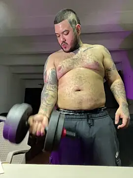 Snapshot of El_Titan1998 chatting on 09-09-25, 10:42 El Titan1998 online show from 09-09-25, 10:42