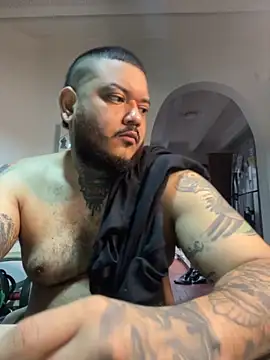 Snapshot of El_Titan1998 chatting on 10-12-25, 12:26 El Titan1998 online show from 10-12-25, 12:26