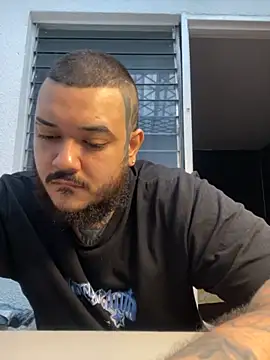 Snapshot of El_Titan1998 chatting on 11-14-25, 10:07 El Titan1998 online show from 11-14-25, 10:07